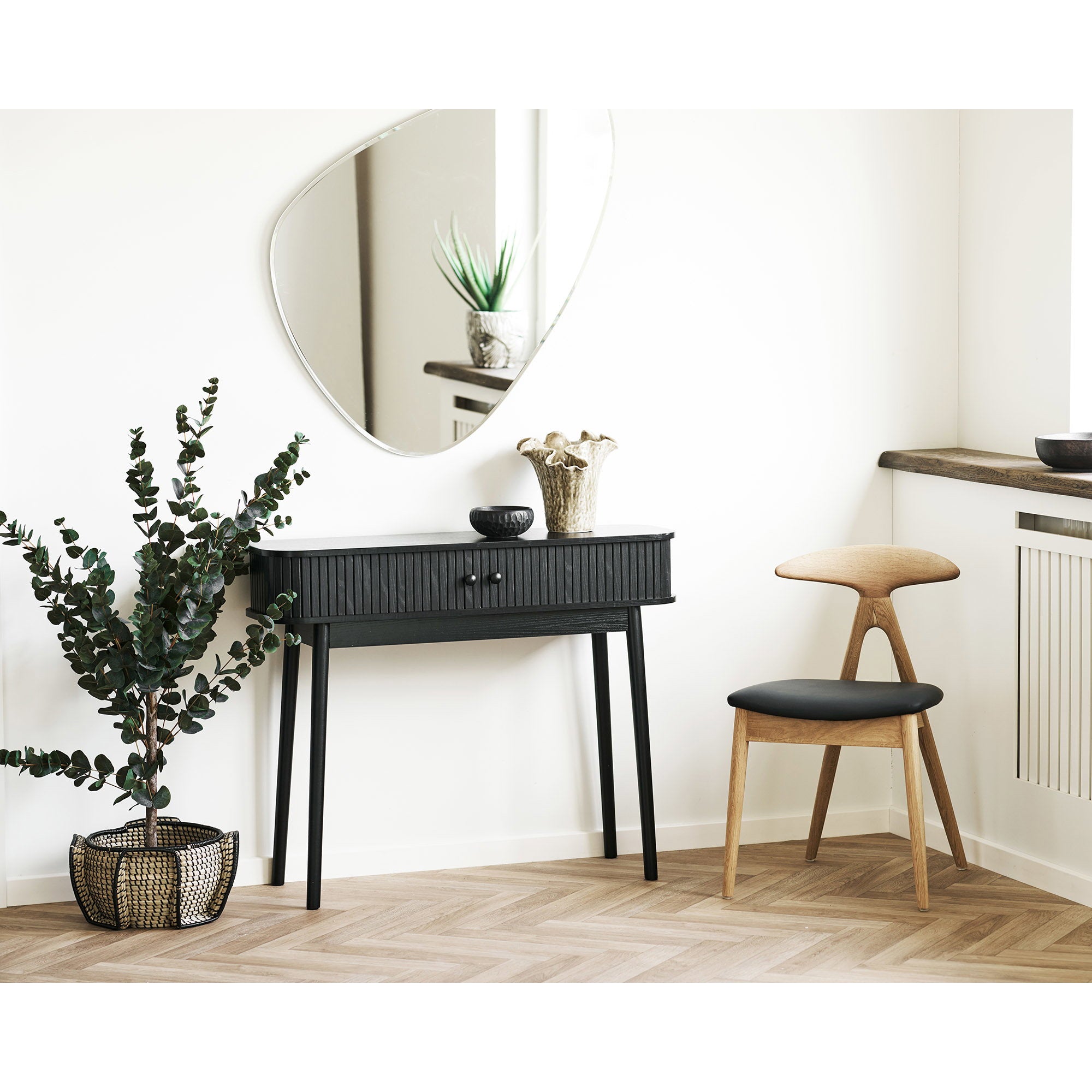 Nikko Console Table - Black