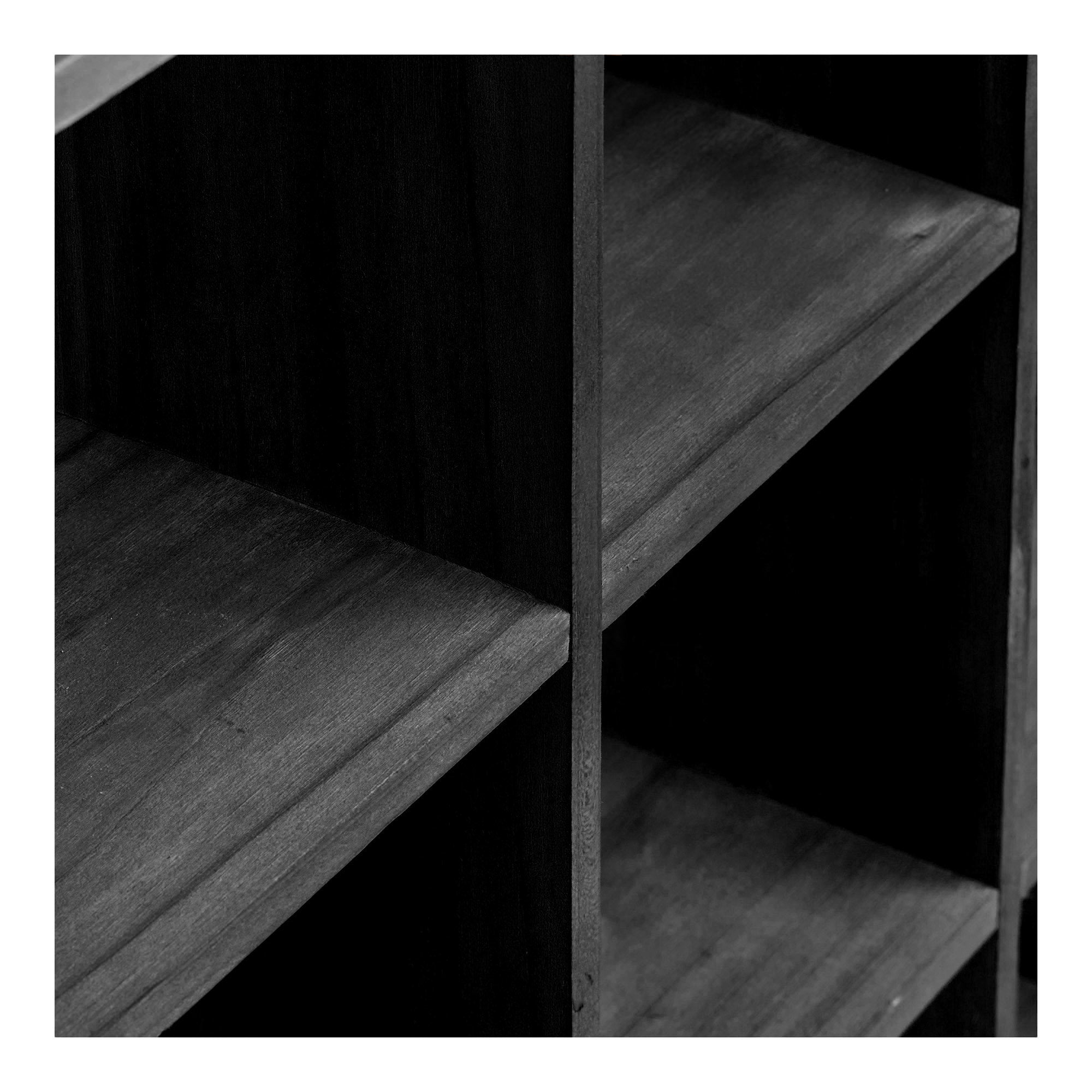 Moss Wall Shelf - Black
