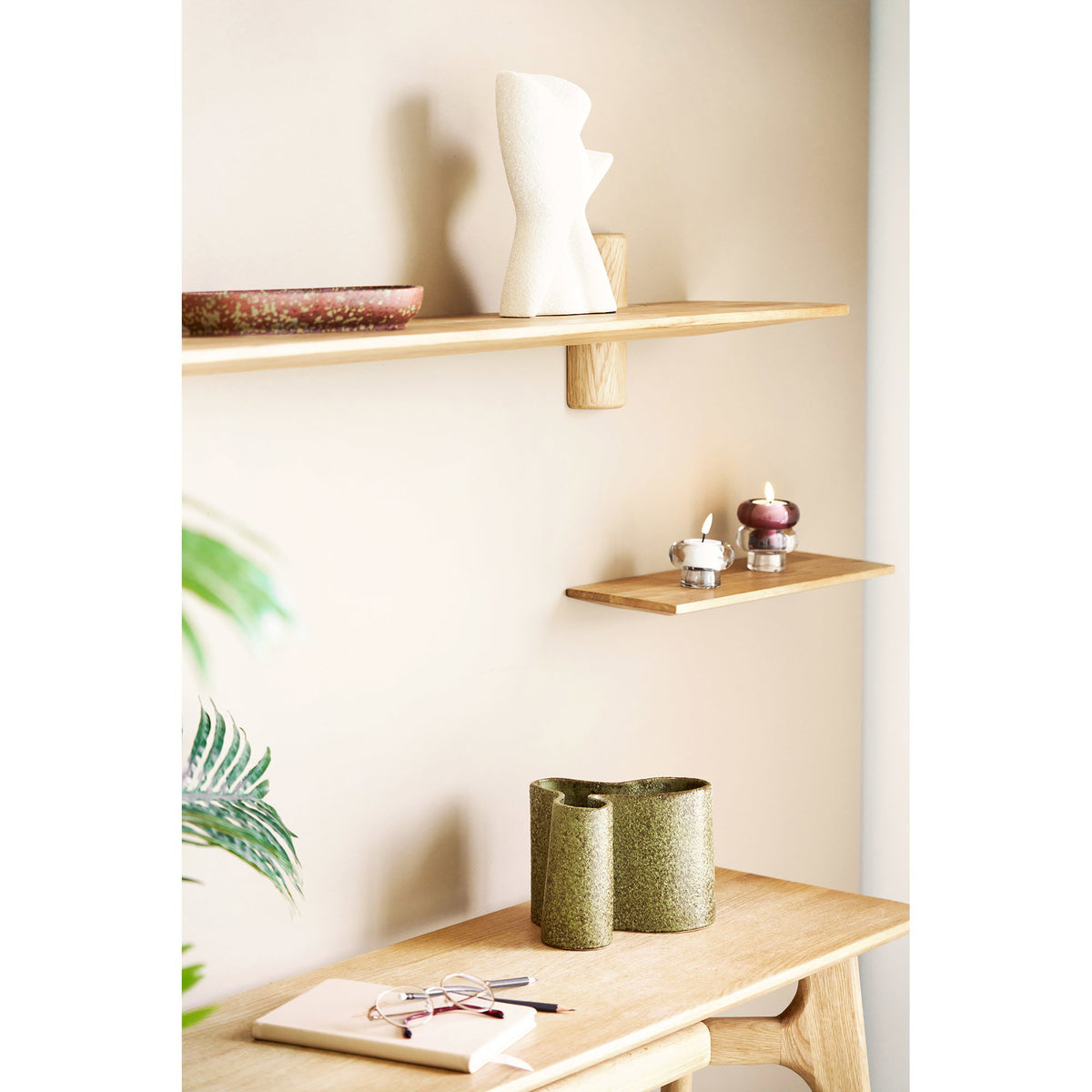 Calcata Wall Shelf - Oak